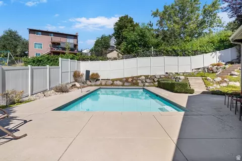 Exterior - 3321 S 200 E, Bountiful, UT 84010 photo 4 of 8