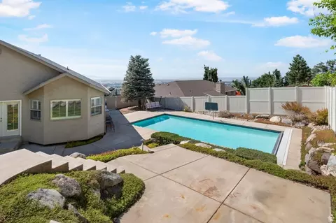 Exterior - 3321 S 200 E, Bountiful, UT 84010 photo 7 of 8
