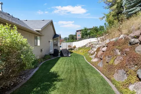 Exterior - 3321 S 200 E, Bountiful, UT 84010 photo 8 of 8