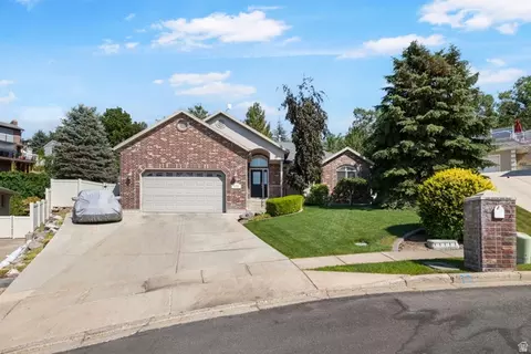 Exterior - 3321 S 200 E, Bountiful, UT 84010 photo 2 of 8