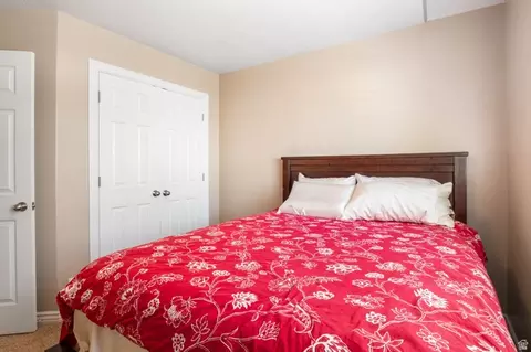 Bedroom - 3321 S 200 E, Bountiful, UT 84010 photo 2 of 4