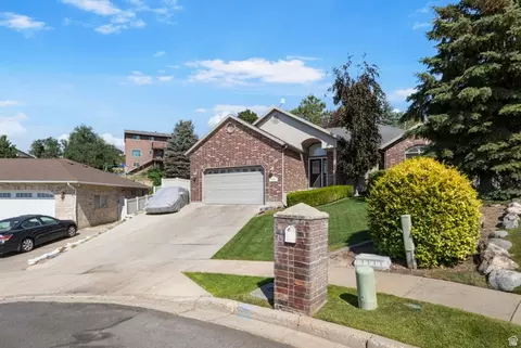 Exterior - 3321 S 200 E, Bountiful, UT 84010 photo 3 of 8