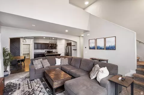 321 N 680 E, Vineyard, UT 84059 photo 4