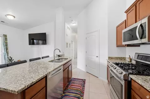 12215 S 670 E #203, Draper, UT 84020