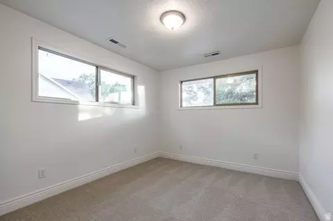 Bedroom - 347 S Mountain Rd E, Fruit Heights, UT 84037 photo 5 of 7
