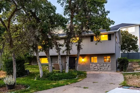 Exterior - 347 S Mountain Rd E, Fruit Heights, UT 84037 photo 5 of 8