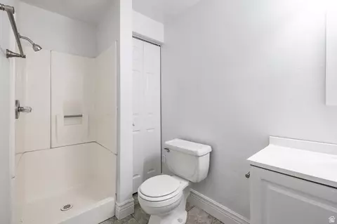 Bath - 347 S Mountain Rd E, Fruit Heights, UT 84037 photo 4 of 4