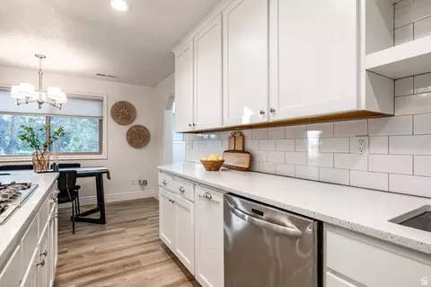 Kitchen - 347 S Mountain Rd E, Fruit Heights, UT 84037 photo 4 of 6