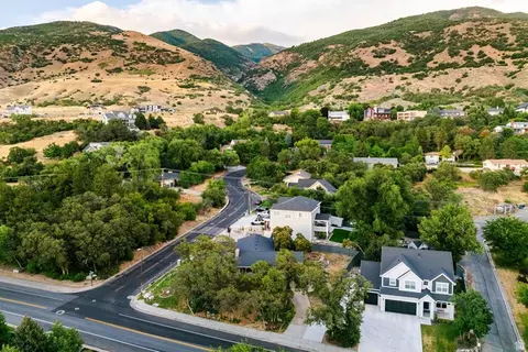 View/Area - 347 S Mountain Rd E, Fruit Heights, UT 84037 photo 3 of 4