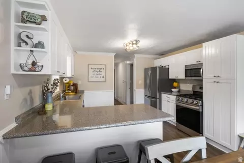 Kitchen - 320 S 200 E, American Fork, UT 84003 photo 2 of 3