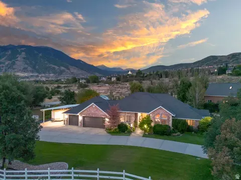 13851 S Secretariat Dr E, Draper, UT 84020