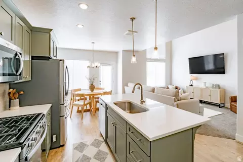 Kitchen - 4881 S Heartwood Rd, Mapleton, UT 84664 photo 2 of 2
