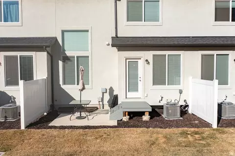 Exterior - 4881 S Heartwood Rd, Mapleton, UT 84664 photo 3 of 3