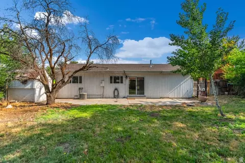 1066 E Violet Cir S, Sandy, UT 84094 photo 15