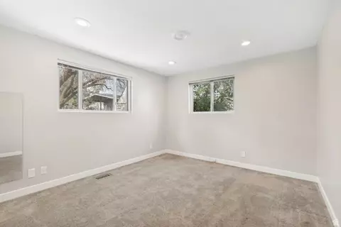 1066 E Violet Cir S, Sandy, UT 84094 photo 14