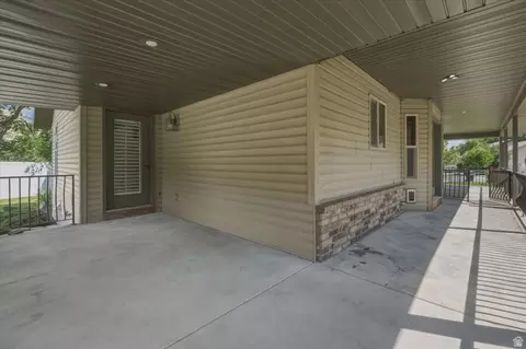 Exterior - 689 E Apple Dr N, Logan, UT 84321 photo 5 of 9