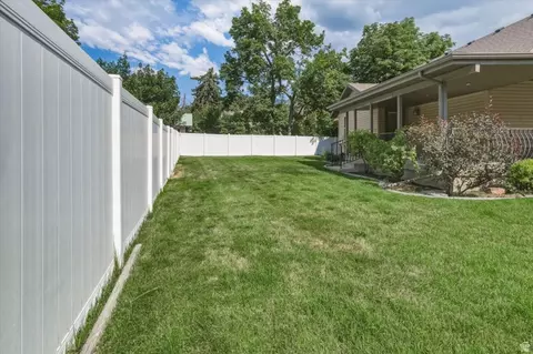 Exterior - 689 E Apple Dr N, Logan, UT 84321 photo 8 of 9
