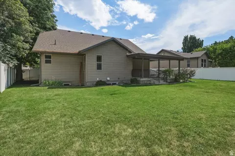 Exterior - 689 E Apple Dr N, Logan, UT 84321 photo 6 of 9