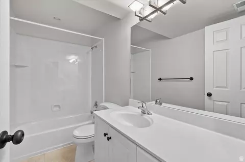 Bath - 689 E Apple Dr N, Logan, UT 84321 photo 3 of 3