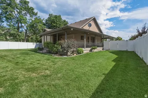 Exterior - 689 E Apple Dr N, Logan, UT 84321 photo 7 of 9