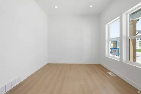 1170 E Blackfeet Dr #502, Eagle Mountain, UT 84005 photo 2