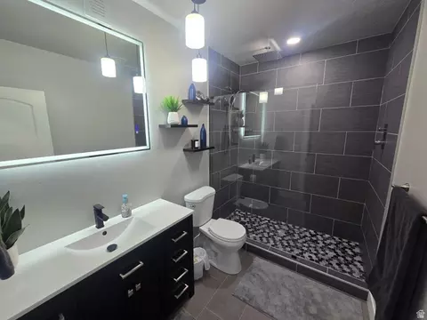 Bath - 2919 E 80 S, Spanish Fork, UT 84660 photo 3 of 3