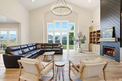Living - 143 W 970 S, Midway, UT 84049 photo 2 of 3