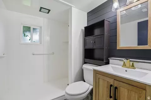 Bath - 5777 S Sagewood Dr, Murray, UT 84107 photo 1 of 2