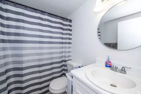 Bath - 980 W 230 N, Orem, UT 84057 photo 2 of 2