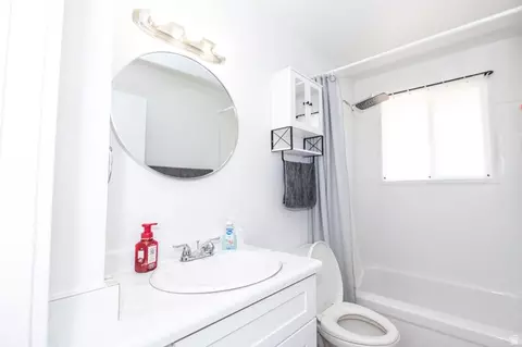 Bath - 980 W 230 N, Orem, UT 84057 photo 1 of 2