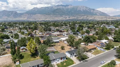 View/Area - 980 W 230 N, Orem, UT 84057 photo 2 of 5