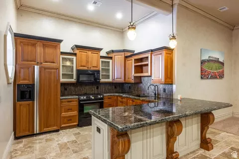Kitchen - 694 W Cephus Rd S, Draper, UT 84020 photo 8 of 12