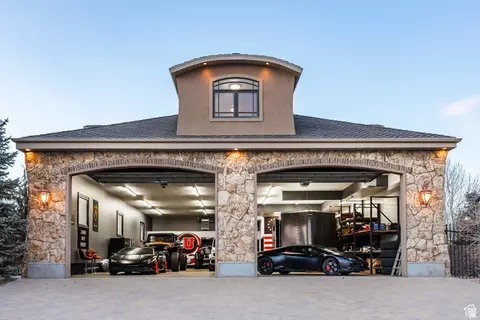 Exterior - 694 W Cephus Rd S, Draper, UT 84020 photo 3 of 32
