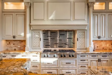 Kitchen - 694 W Cephus Rd S, Draper, UT 84020 photo 5 of 12