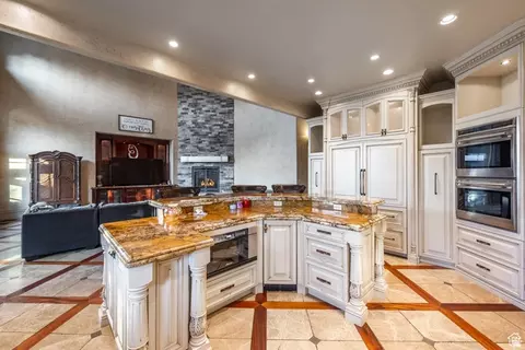 Kitchen - 694 W Cephus Rd S, Draper, UT 84020 photo 1 of 12