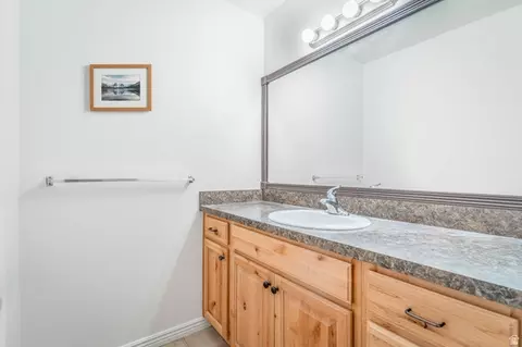 Bath - 433 E 475 N, Ogden, UT 84404 photo 4 of 4