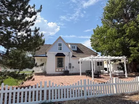 Exterior - 195 N 100 E, Monroe, UT 84754 photo 3 of 3