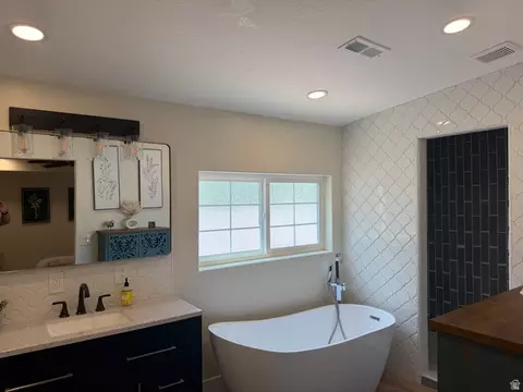 Bath - 195 N 100 E, Monroe, UT 84754 photo 2 of 4
