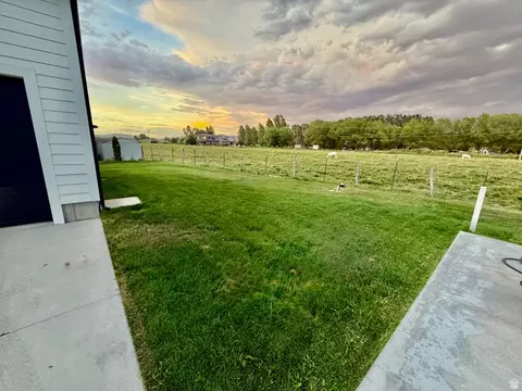 Exterior - 68 N 4th E, Preston, ID 83263 photo 3 of 3