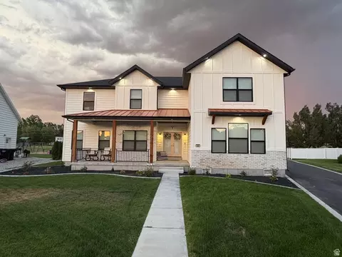 Exterior - 68 N 4th E, Preston, ID 83263 photo 2 of 3