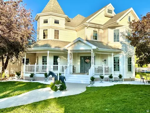 2334 S Falcon Way E, Huntsville, UT 84317