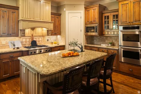 Kitchen - 875 S 1250 E, Mapleton, UT 84664 photo 3 of 4