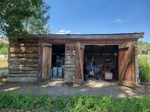 360 N State St, Ferron, UT 84523 photo 26