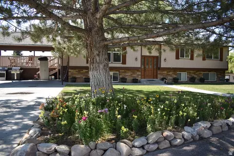 360 N State St, Ferron, UT 84523 photo 19