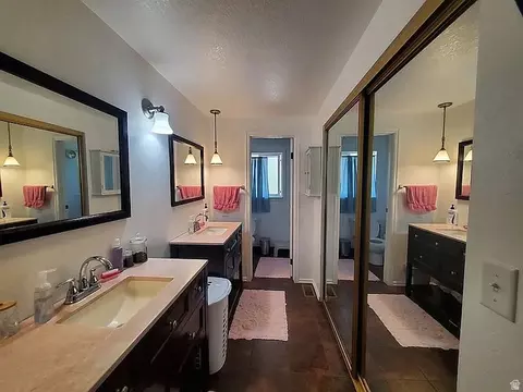 360 N State St, Ferron, UT 84523 photo 12
