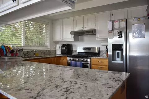 360 N State St, Ferron, UT 84523 photo 7