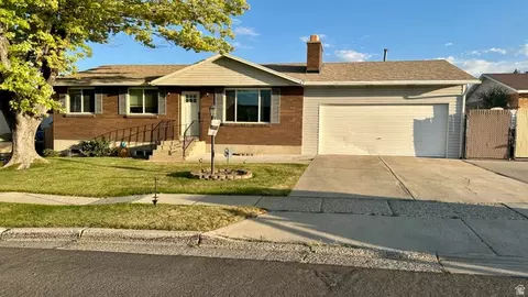 5015 W Niagara Cir S, Salt Lake City, UT 84118
