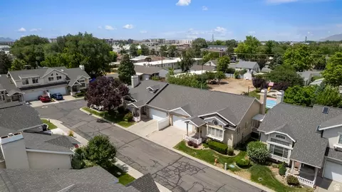 View/Area - 239 E Cottage Wood Ln S, Murray, UT 84107 photo 2 of 7