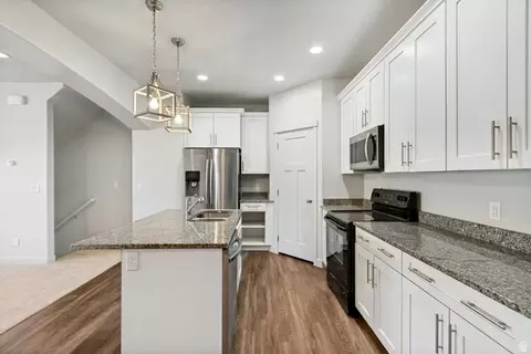 665 E 380 N, Vineyard, UT 84059 photo 6