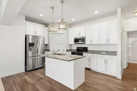 665 E 380 N, Vineyard, UT 84059 photo 3